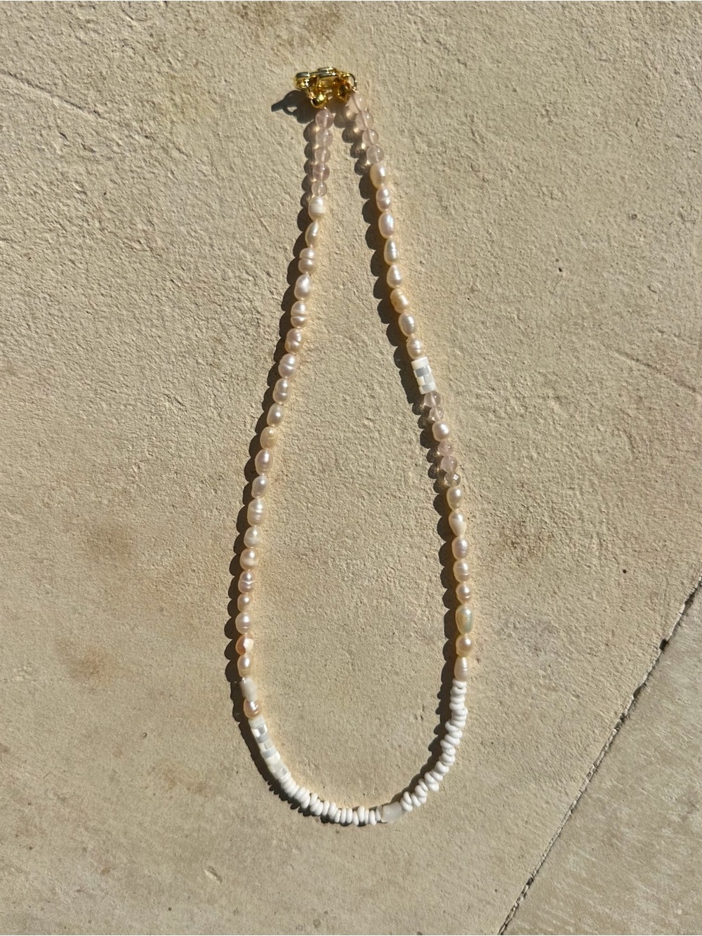 Pearl and Shell Bead Necklace with rose quartz in Cream and Pink